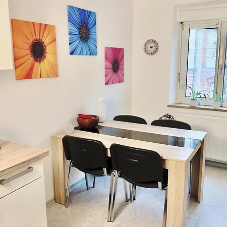Apartment 74 Qm Wohnung, 3 Zkb, 3 Personen, Voll Ausgestattet *