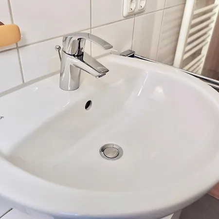 Apartment 74 Qm Wohnung, 3 Zkb, 3 Personen, Voll Ausgestattet